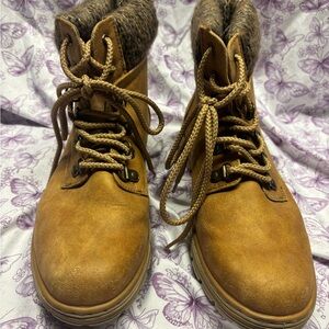 Tan Work Boots with Knit Cuff